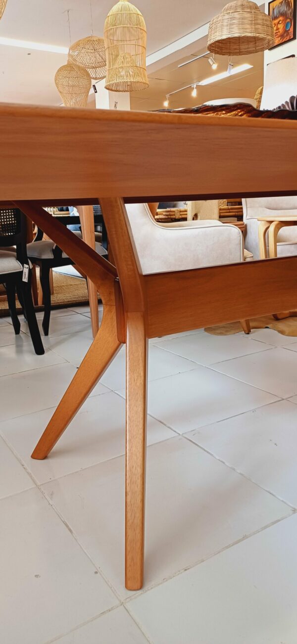 Mesa de Jantar Retangular em Madeira - Coleção Alto Padrão Ref. 6233 - Image 4