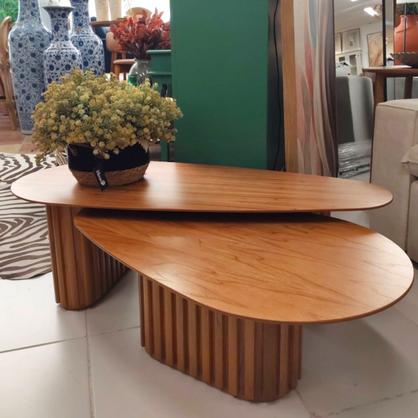 Conjunto Mesa de Centro Oval - Estrutura em madeira com lâmina de madeira