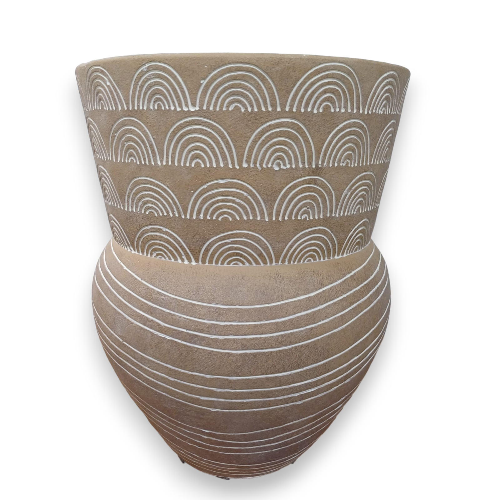 Vaso em cimento bege com desenhos abstratos em branco G