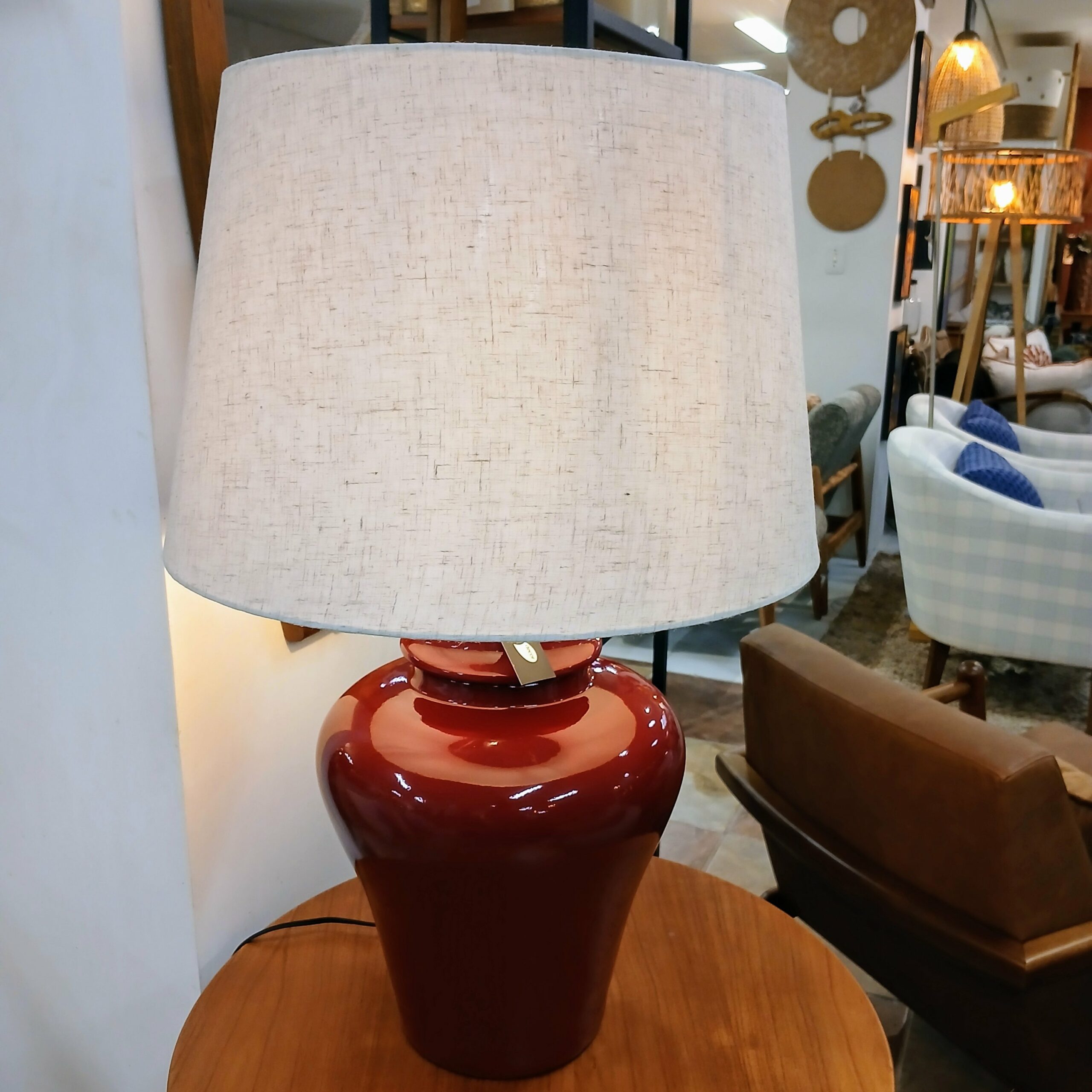 Abajur Vermelho em Cerâmica com Cúpula