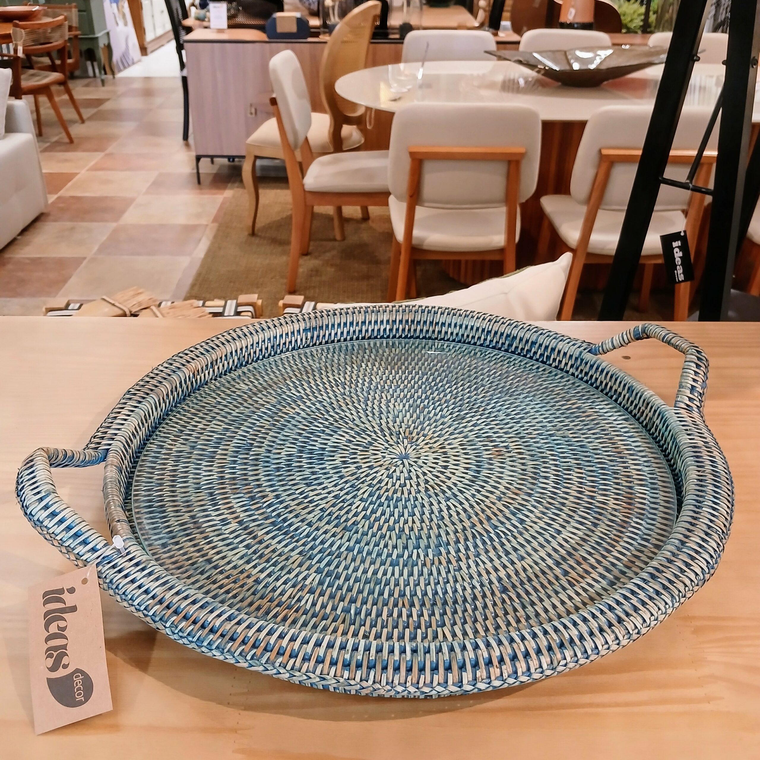 Bandeja Redonda em Rattan com Vidro - Importada da Índia