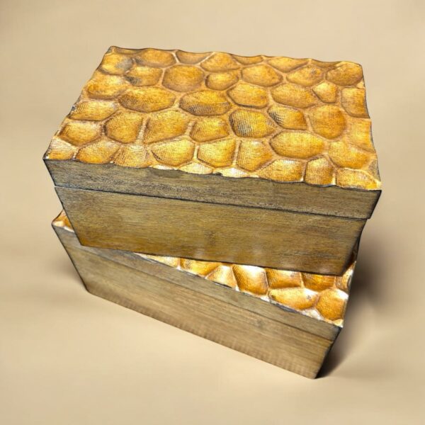 Conjunto de Caixas em Madeira com Textura Esculpida