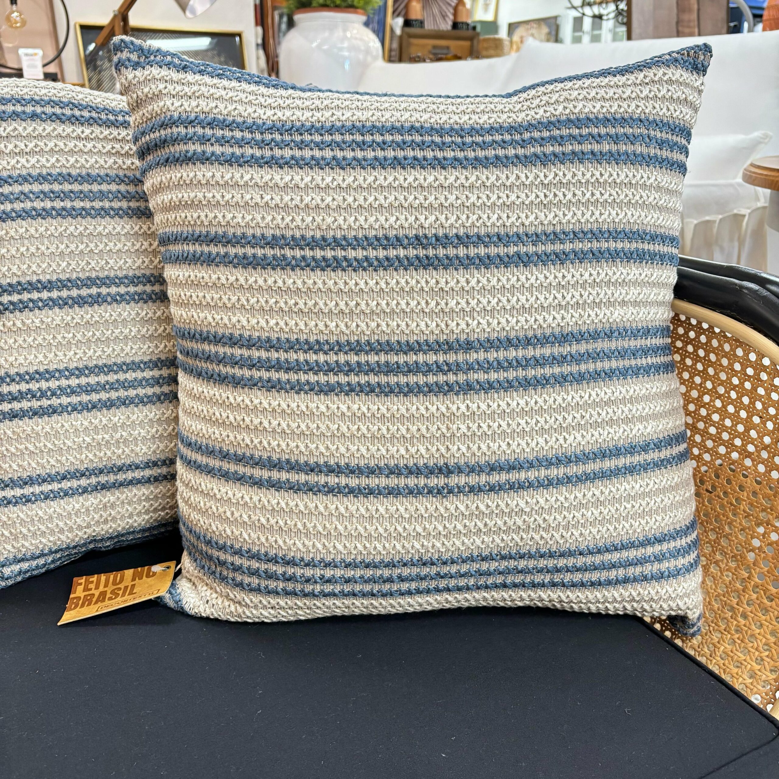 Almofada Crochê com Linho 52x52 cm - Fino Acabamento