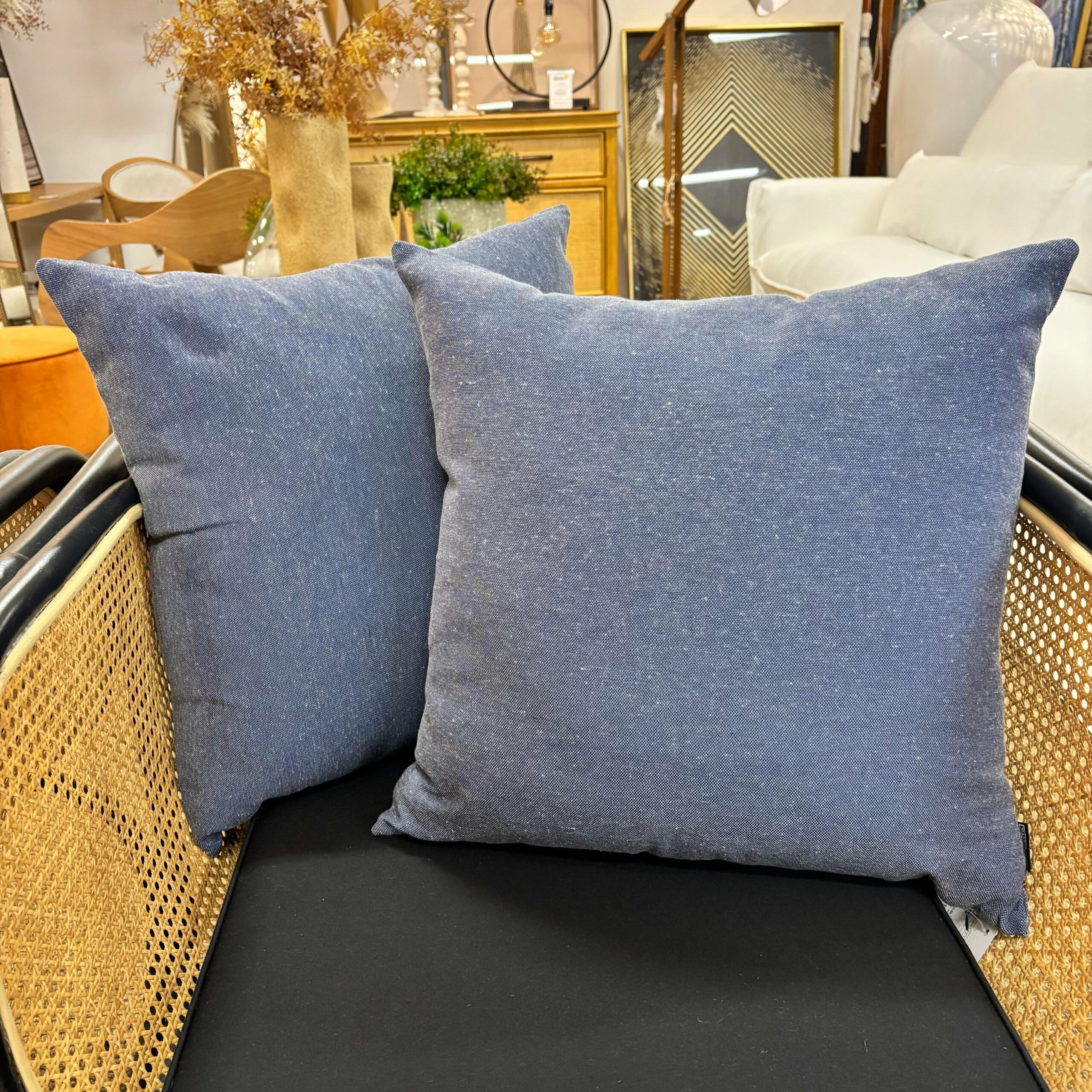 Almofada em Linho Azul Jeans 52x52 cm - Fino Acabamento