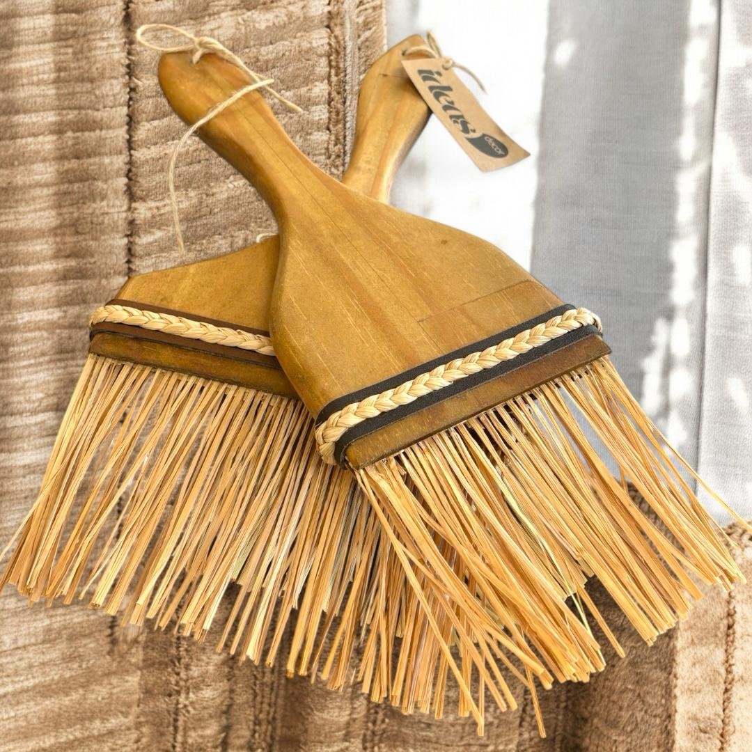 Pincel Decorativo| Tamanho P| Detalhes em Couro Marrom