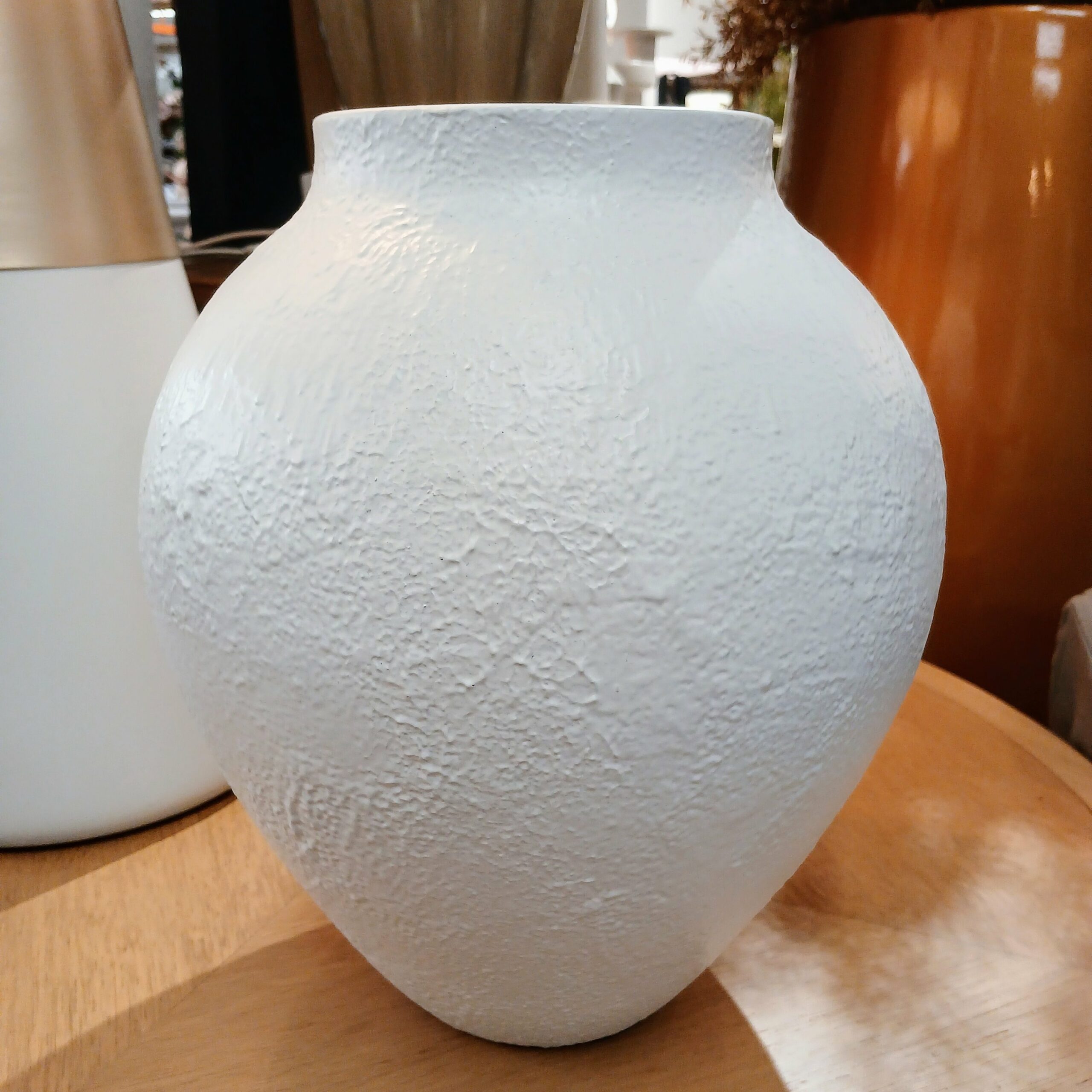 Vaso Branco Texturizado em Cerâmica