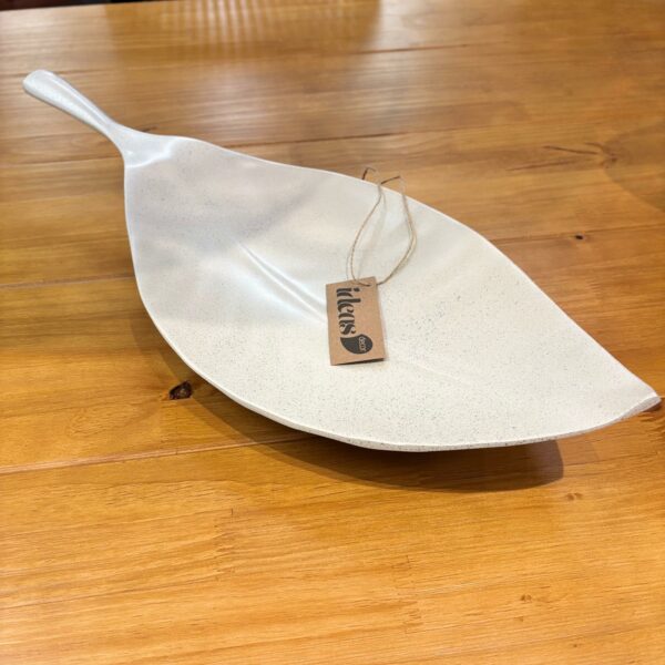 Escultura Folha em Alumínio Fundido e Polido