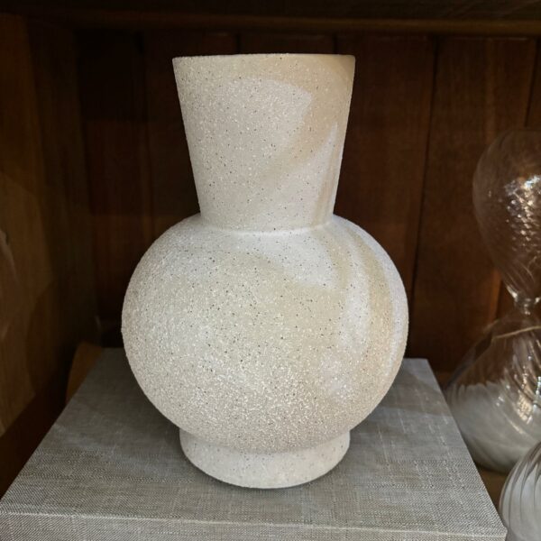 Vaso em Cerâmica Cinza Texturizado com Efeito Areia