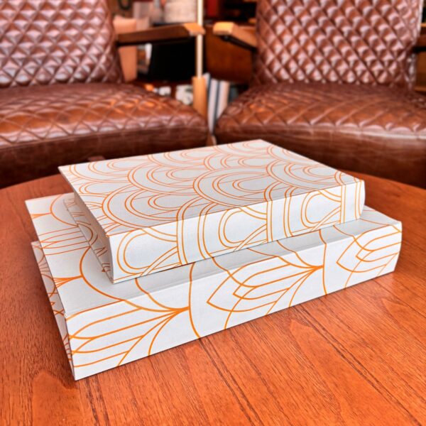 Conjunto Livro Caixa Decorativo em Madeira Revestida em Tecido