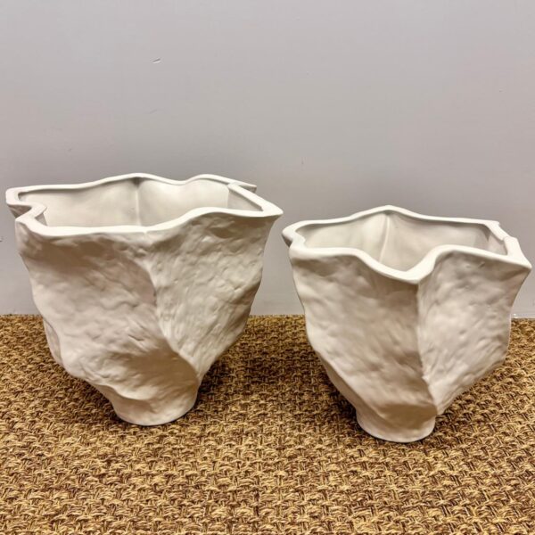 Vaso Orgânico em Cerâmica Texturizada Off-White - Tamanho P