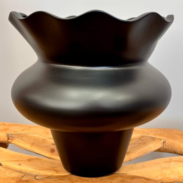 Vaso em Cerâmica Pétala Preto - Tamanho P