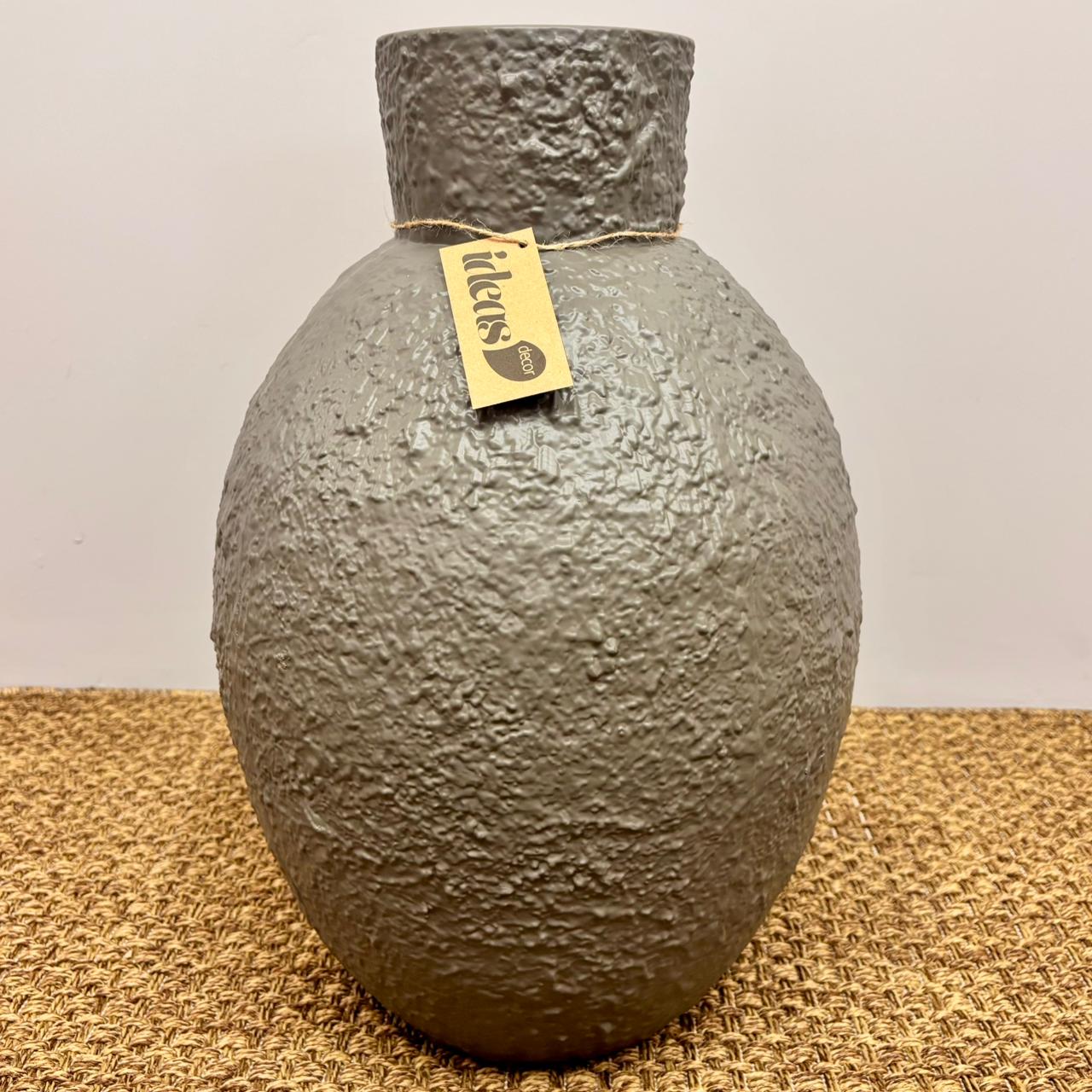Vaso em Cerâmica Chumbo - Tamanho P