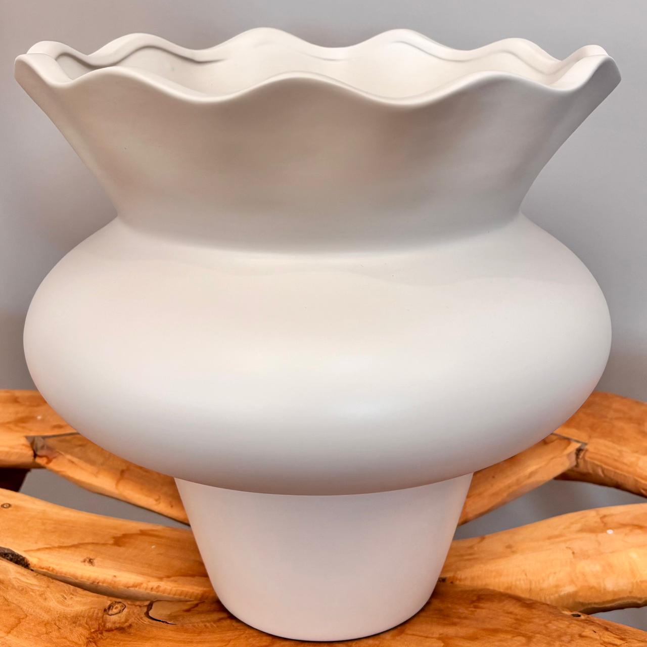 Vaso em Cerâmica Pétala Off-White - Tamanho P