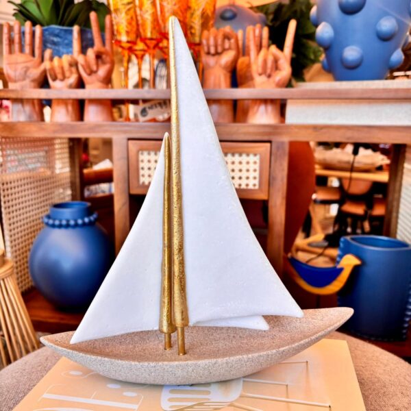 Escultura Barco Moderno Dourado