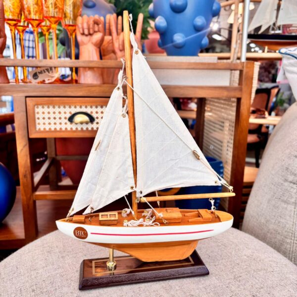 Escultura Veleiro em Madeira - 37 cm