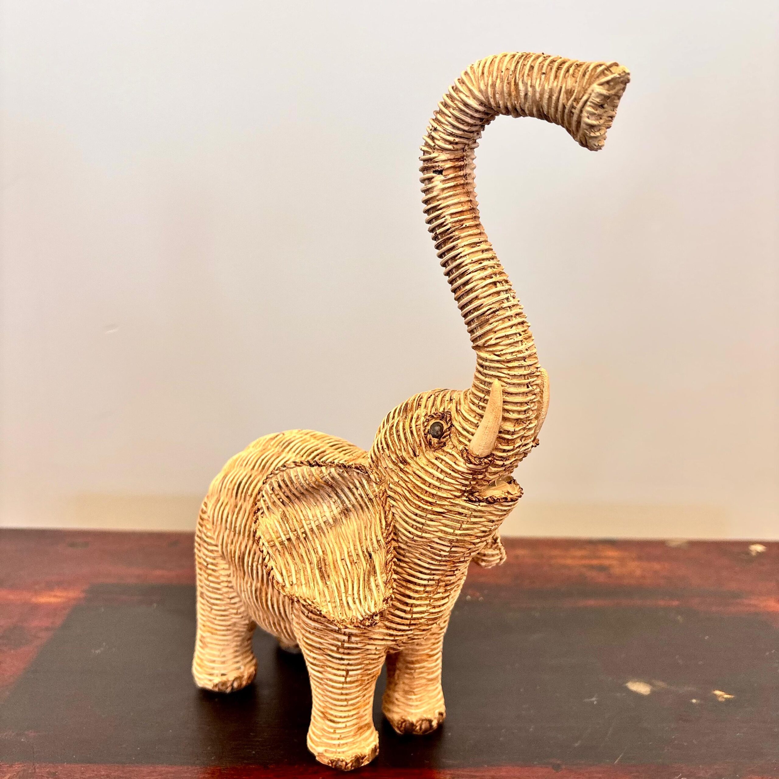 Escultura Elefante em Resina