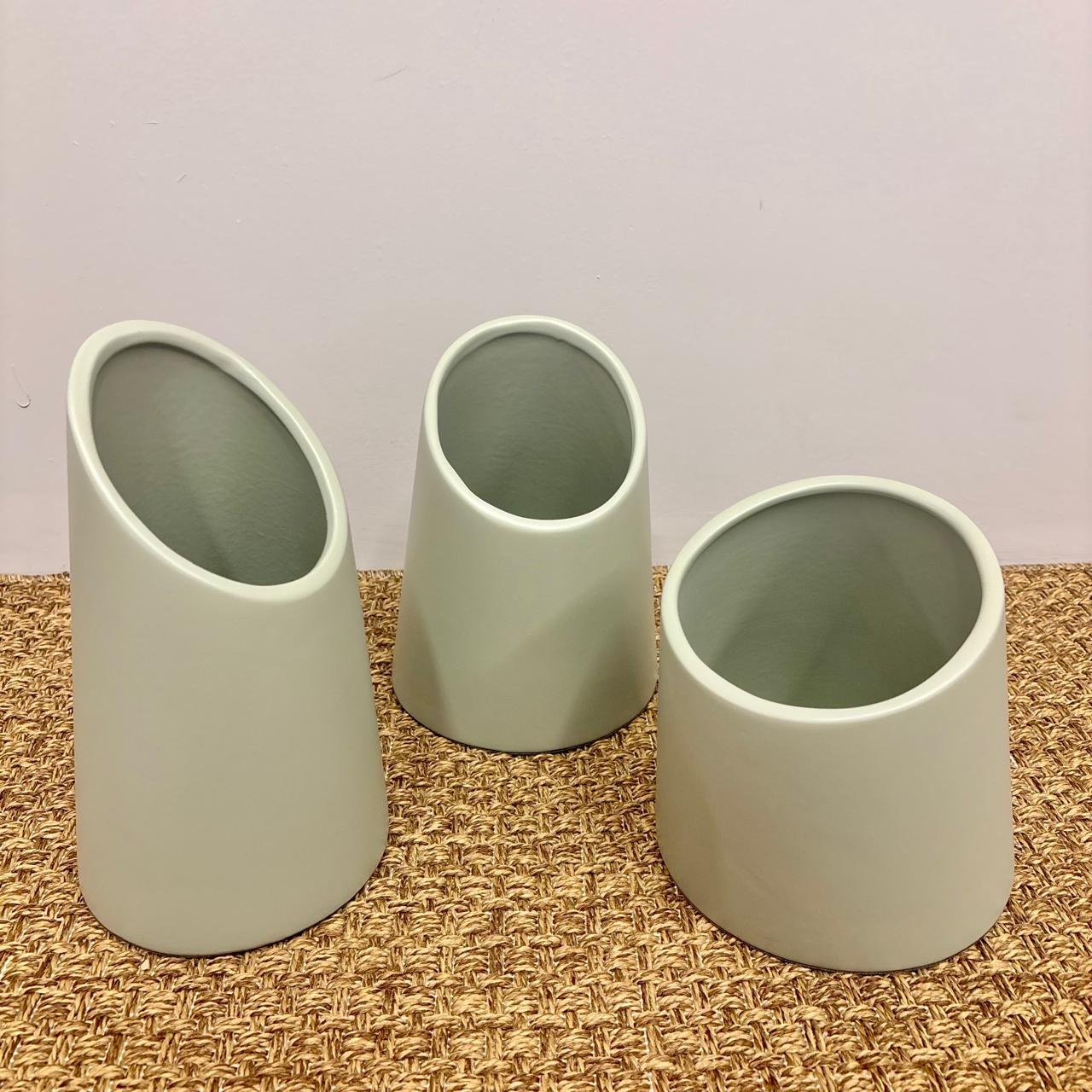 Vaso em Cerâmica Orgânico Liso - Tamanho P
