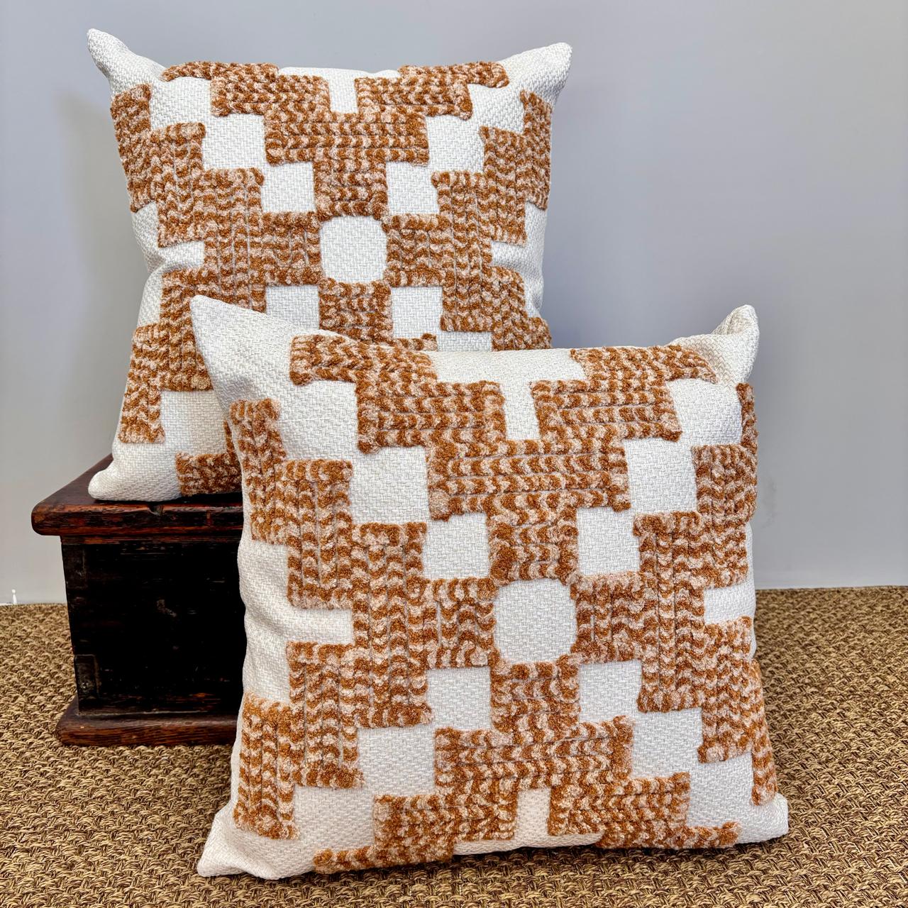 Almofada em Linhão Geométrica 52x52cm - Coleção Alto Padrão