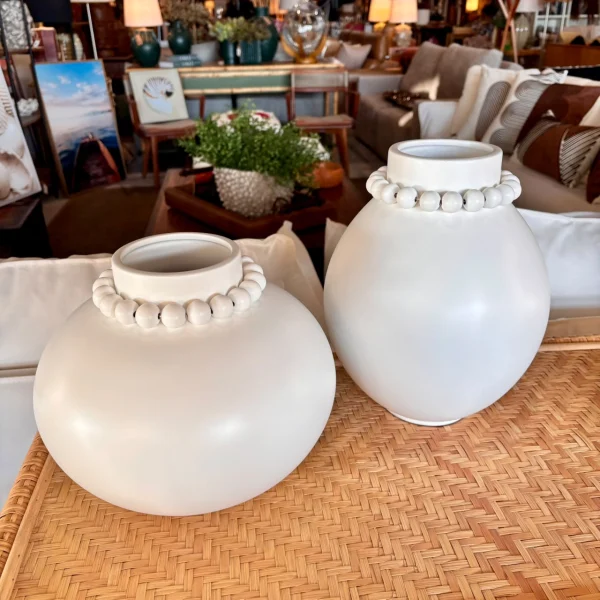 Vaso Off-White em Cerâmica com Colar - Tamanho G