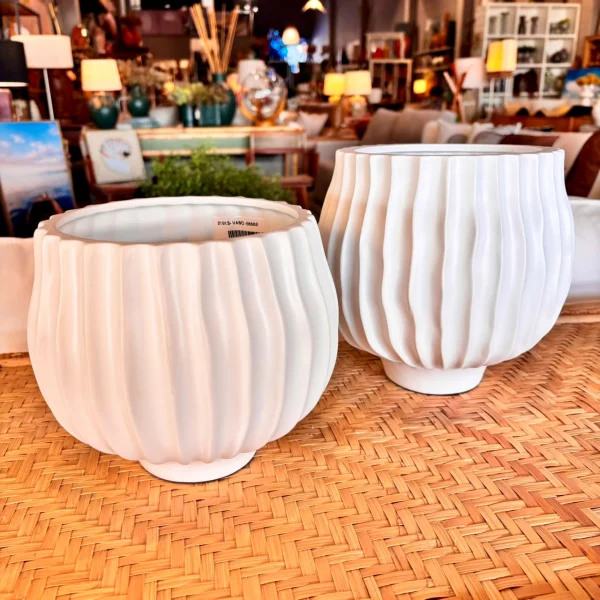 Vaso Branco em Cerâmica Frizado - Tamanho G
